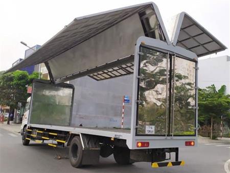 Xe tải Dongfeng B180 nhập khẩu 7.1 tấn thùng kín cánh dơi 5