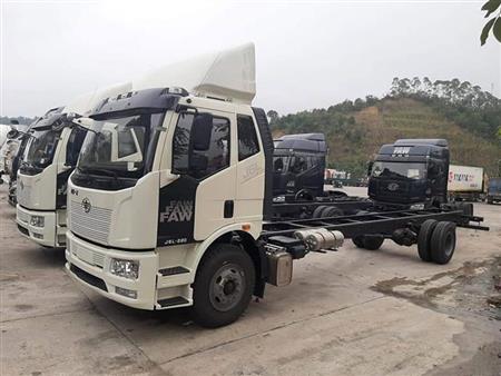 Xe tải FAW 8 tấn thùng dài 9,7m 3